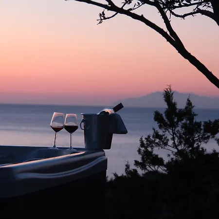Rouvis With Outdoor Hot Tub * Ligaridia