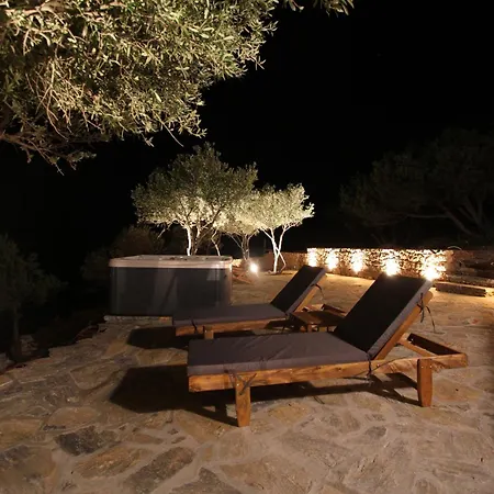 Rouvis With Outdoor Hot Tub * Ligaridia
